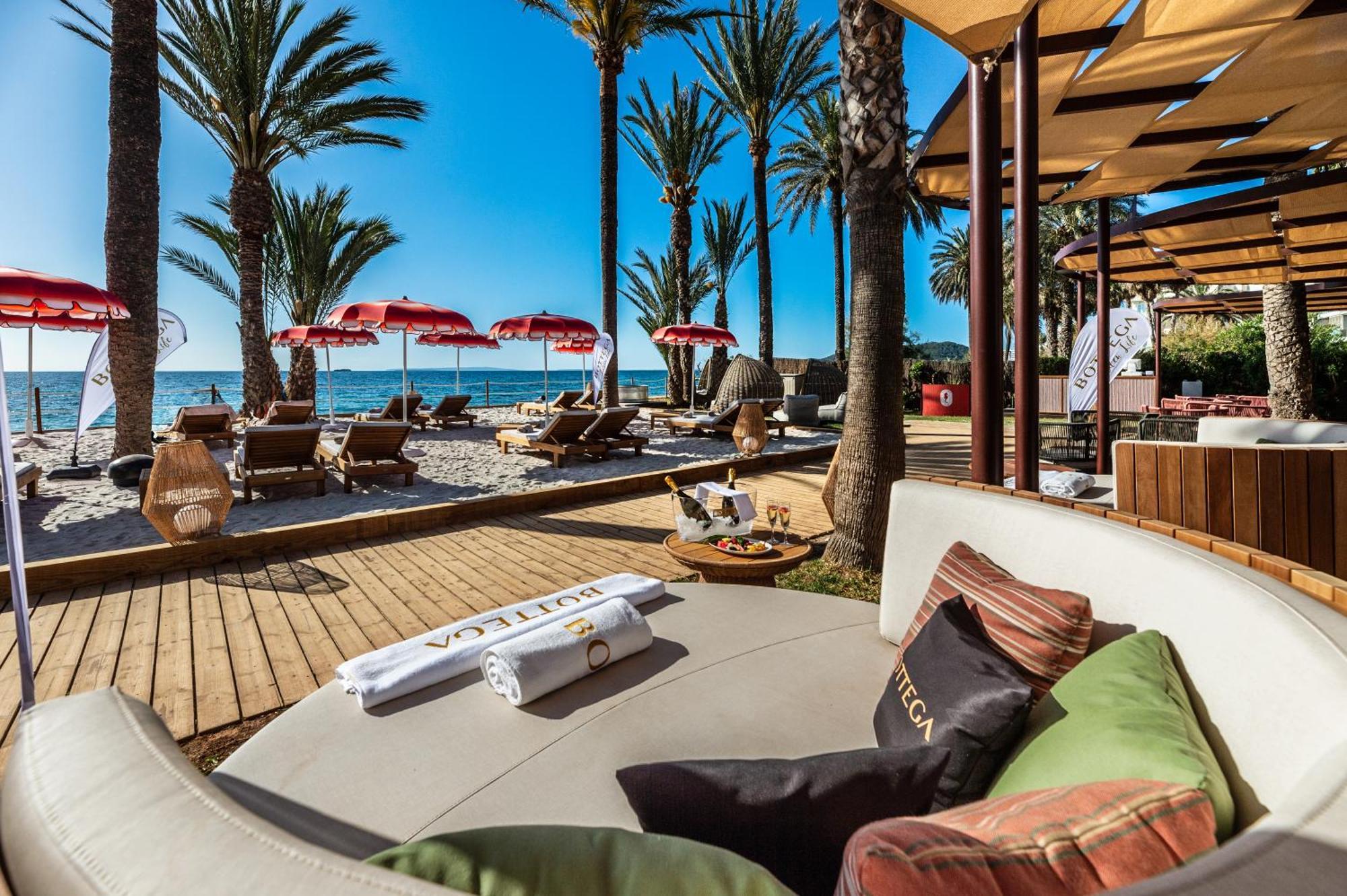 Hotel Vibra Algarb Playa d'en Bossa Esterno foto
