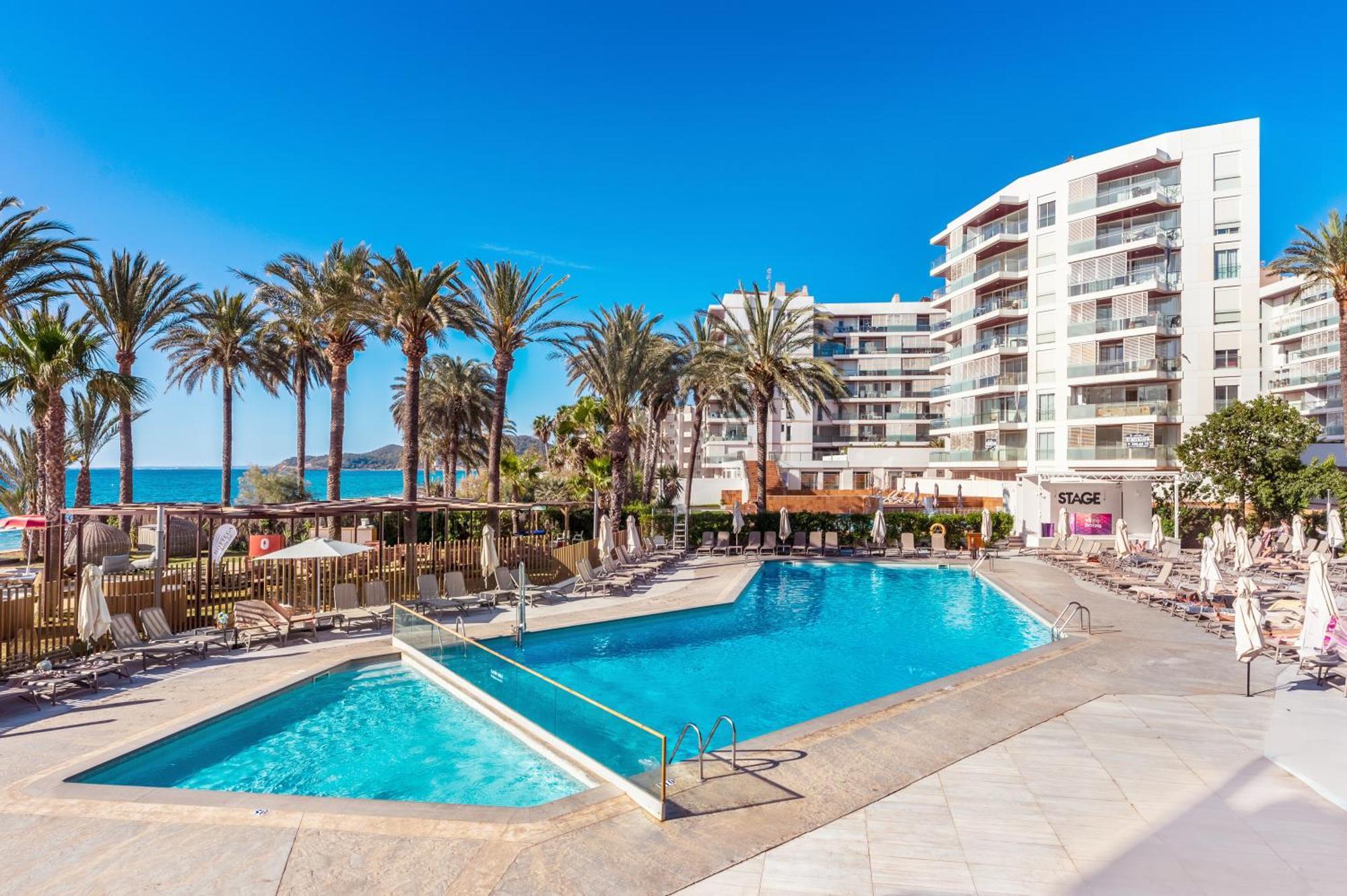 Hotel Vibra Algarb Playa d'en Bossa Esterno foto