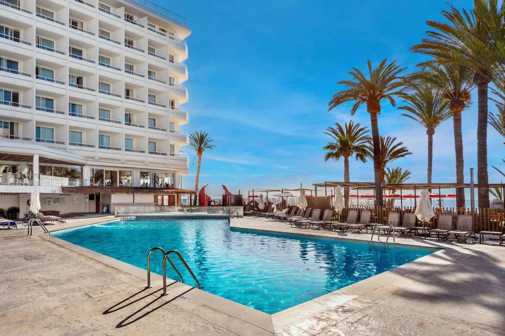 Hotel Vibra Algarb Playa d'en Bossa Esterno foto