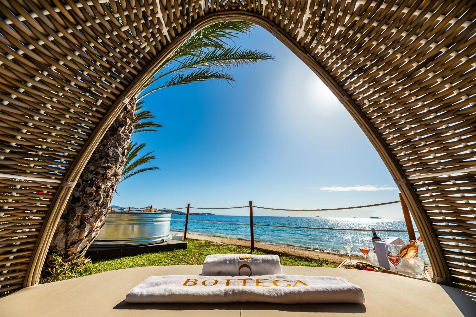 Hotel Vibra Algarb Playa d'en Bossa Esterno foto