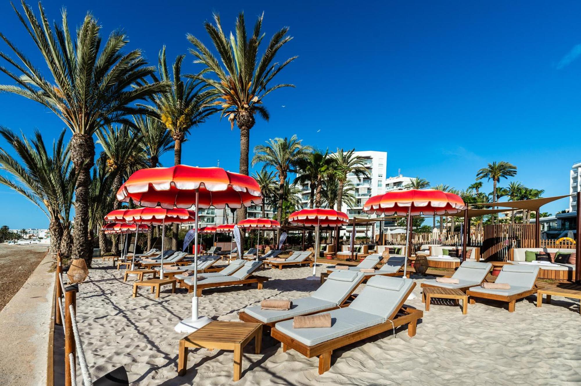 Hotel Vibra Algarb Playa d'en Bossa Esterno foto