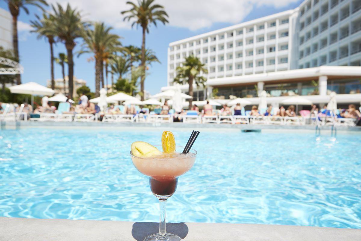 Hotel Vibra Algarb Playa d'en Bossa Esterno foto